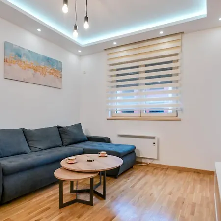 Felicita 1 زلاتيبور